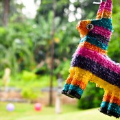 La piñata, le jeu préféré des enfants pour un anniversaire