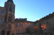 Un soir chez Monsieur le Duc d’Uzès : lettre d’une ville aux blancs palais