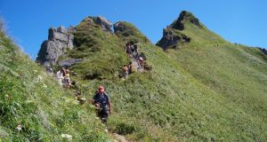 Choisir les montagnes auvergnates pour mettre l'équipe de boulot au vert