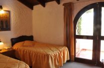 Un hôtel familial de 12 chambres situé dans le quartier Vallecito de la ville blanche d’Arequipa. Un hôtel familial de 12 chambres situé dans le quartier Vallecito de la ville blanche d’Arequipa.