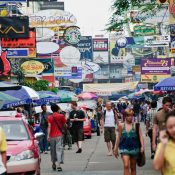 Première visite de Bangkok, la fourmilière aux mille feux.