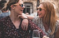 Les lunettes de soleil en bois : une nouvelle tendance à adopter en été