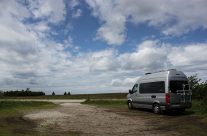 Partir en voyage à la campagne avec un fourgon aménagé